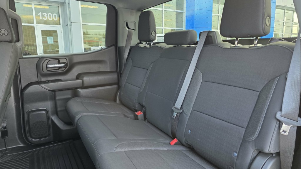 chevrolet Silverado 1500 2024 - 16