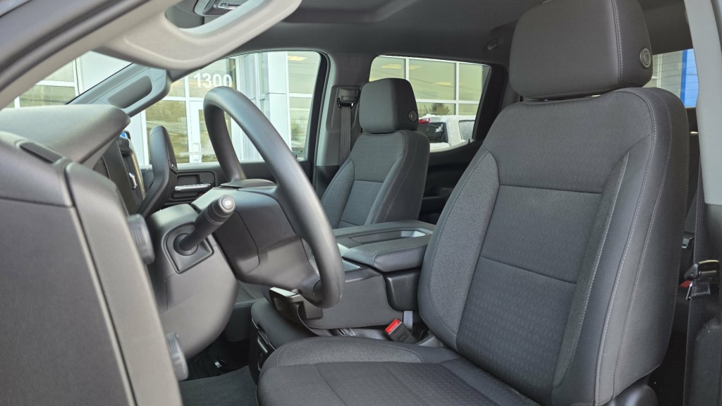 chevrolet Silverado 1500 2024 - 18