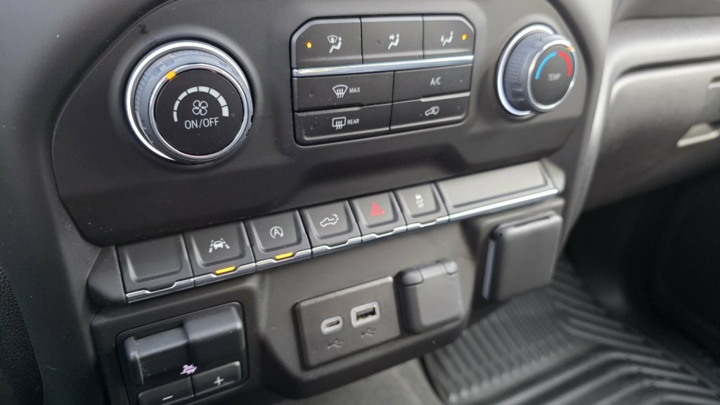 chevrolet Silverado 1500 2024 - 32