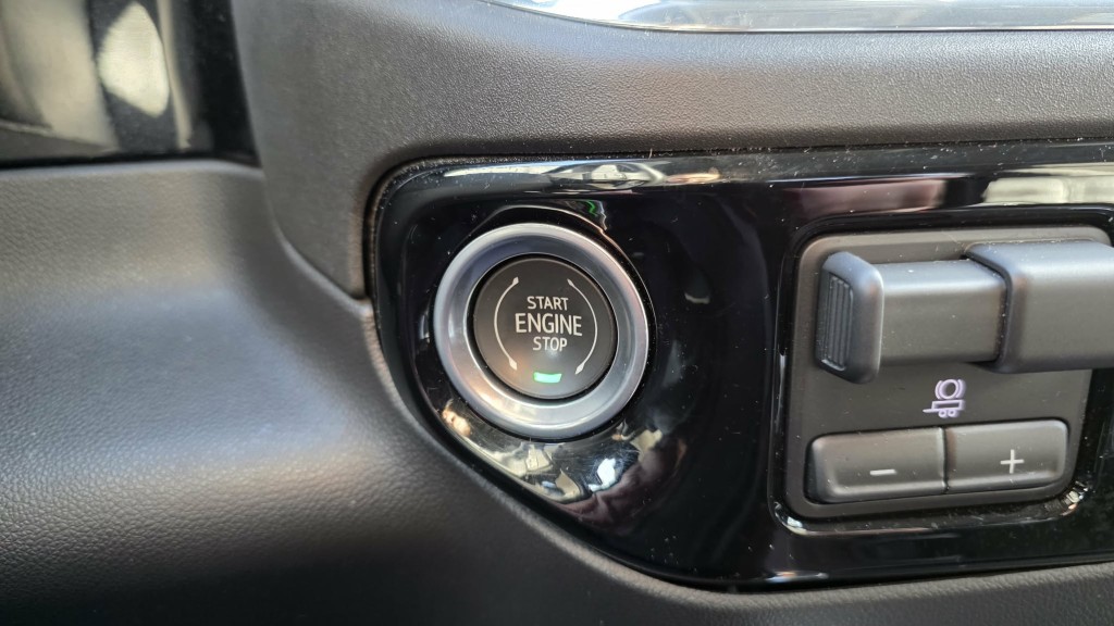 chevrolet Silverado 1500 2023 - 30