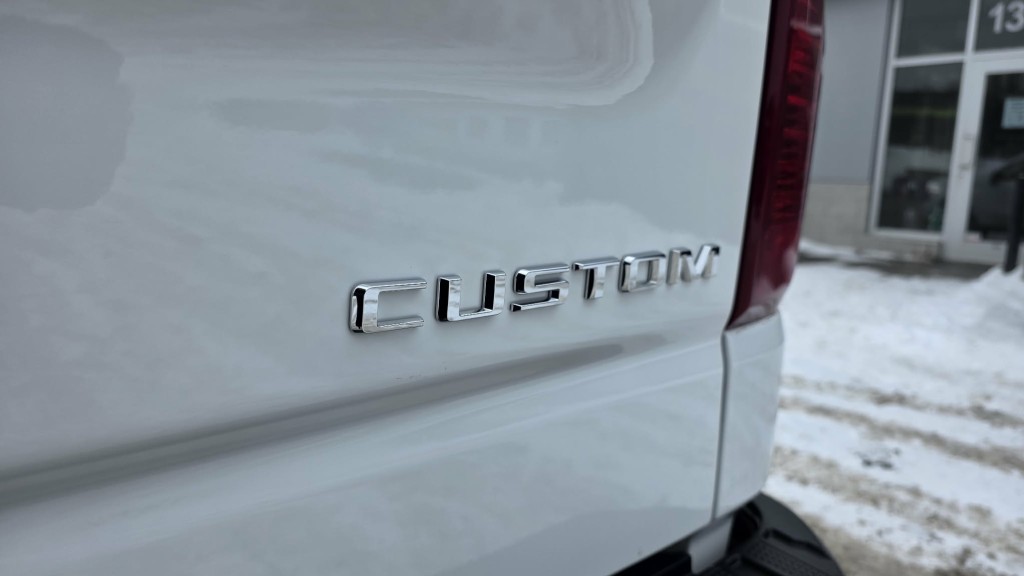 chevrolet Silverado 1500 2024 - 9