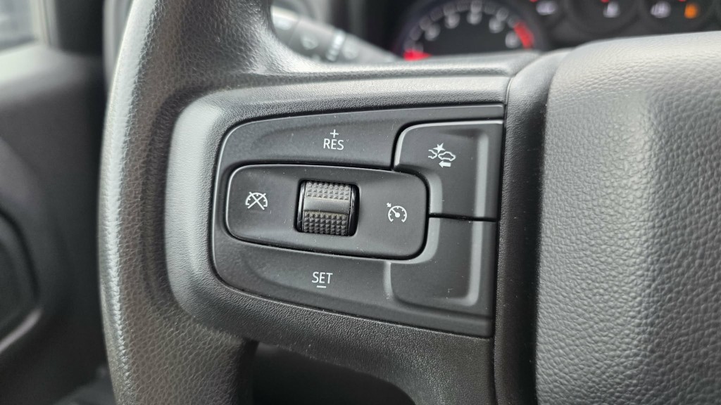 chevrolet Silverado 1500 2024 - 25