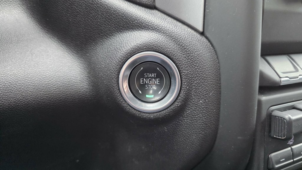 chevrolet Silverado 1500 2024 - 28