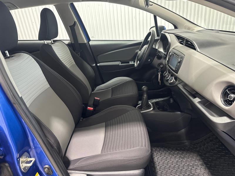toyota Yaris Hatchback 2018 - 16