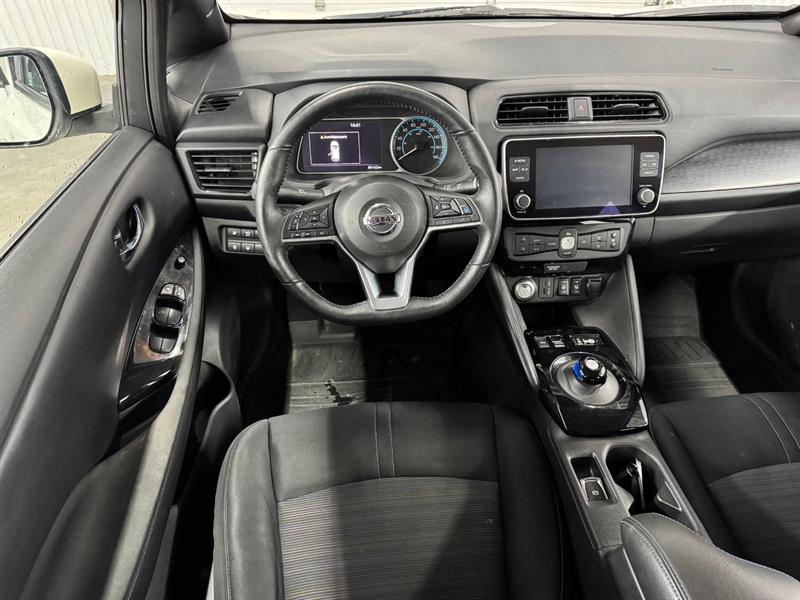 nissan LEAF 2022 - 17