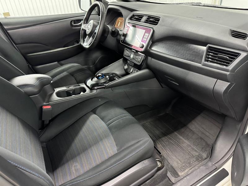 nissan LEAF 2022 - 19