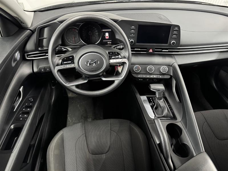 hyundai Elantra 2022 - 13