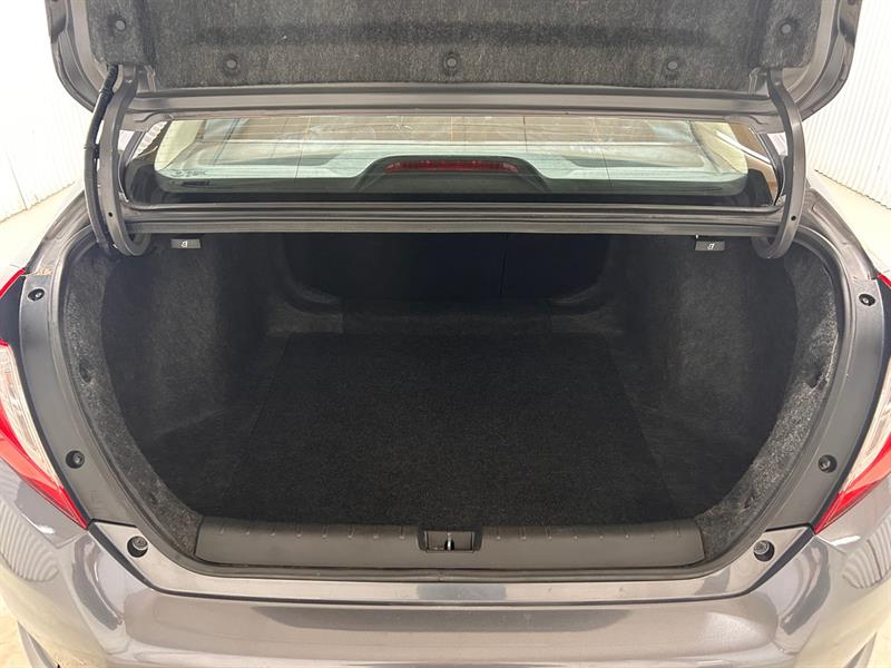 honda Civic Sedan 2019 - 16