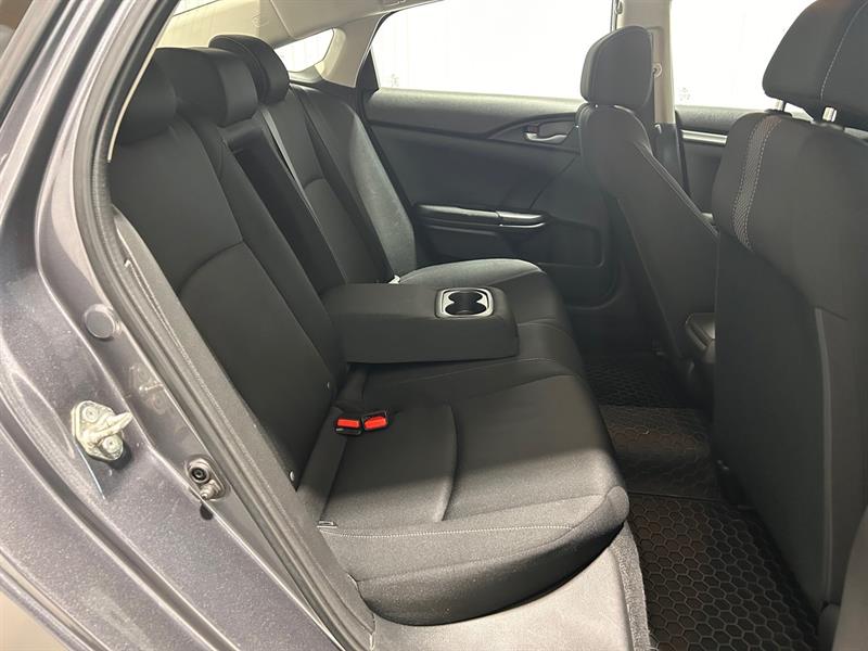 honda Civic Sedan 2019 - 17