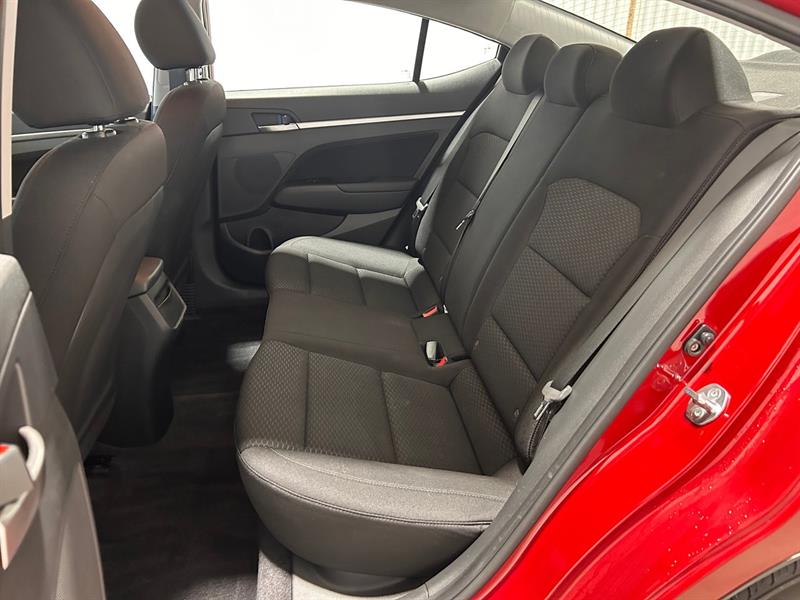 hyundai Elantra 2020 - 16