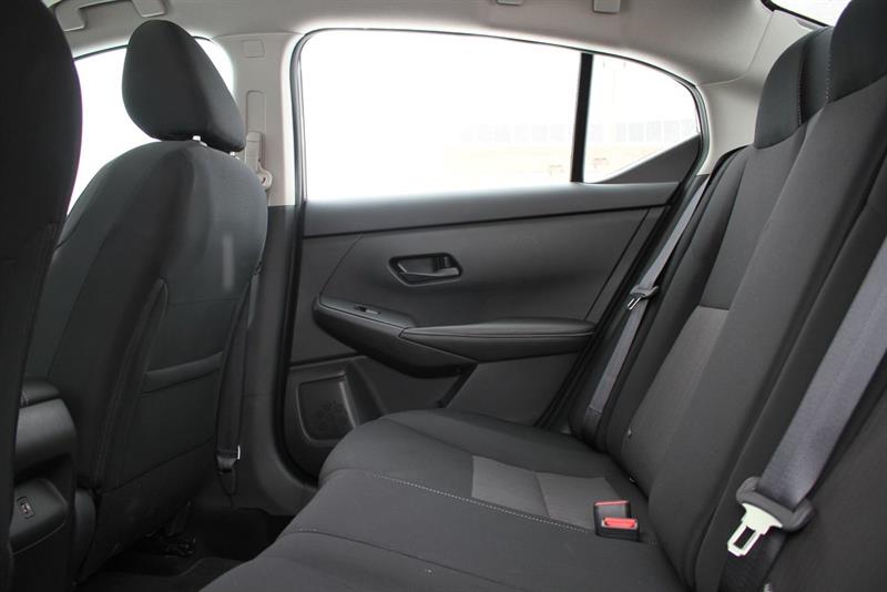 nissan Sentra 2024 - 8