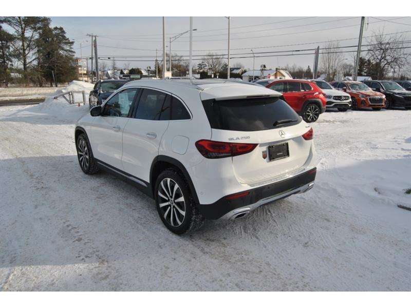 2023 Mercedes-Benz GLA - Image 3