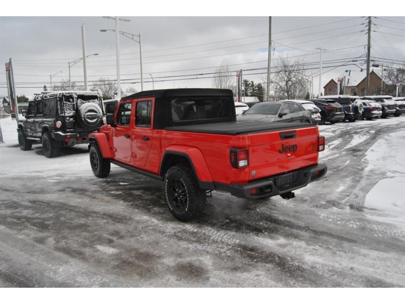 2022 Jeep Gladiator - Image 3