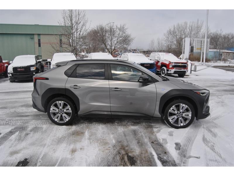 2023 Subaru Solterra - Image 6