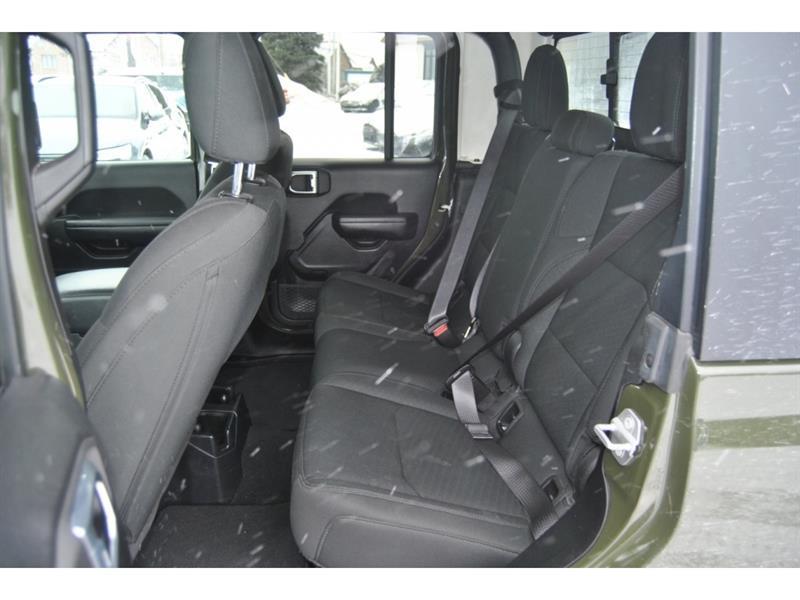 2021 Jeep Gladiator - Image 10