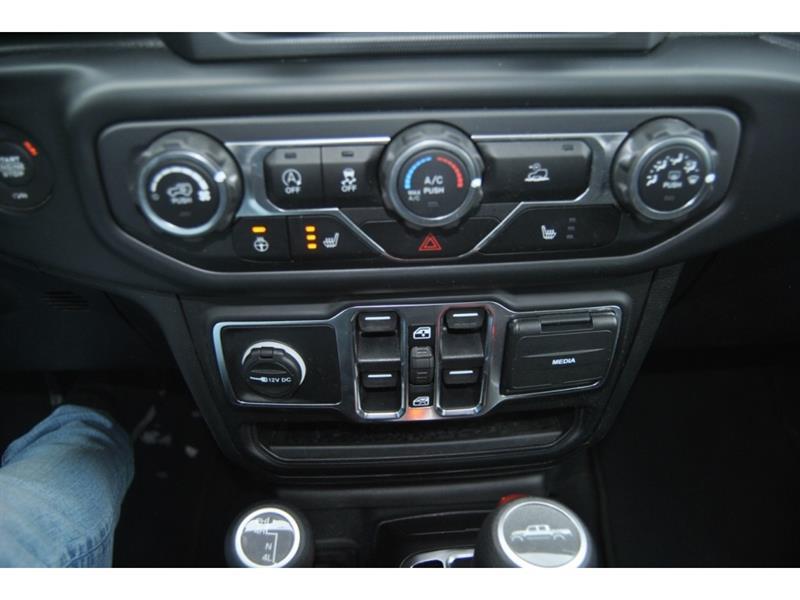 2021 Jeep Gladiator - Image 18