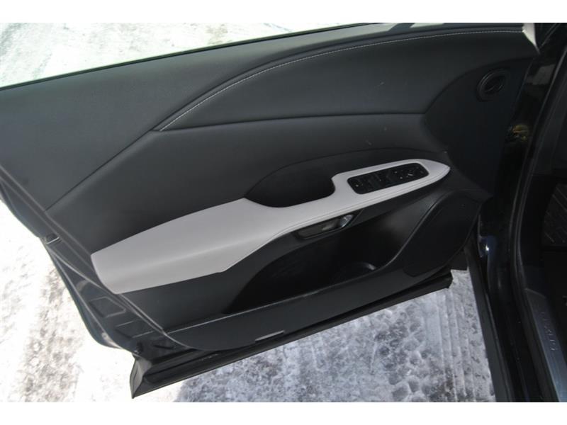 2023 Lexus RX - Image 12