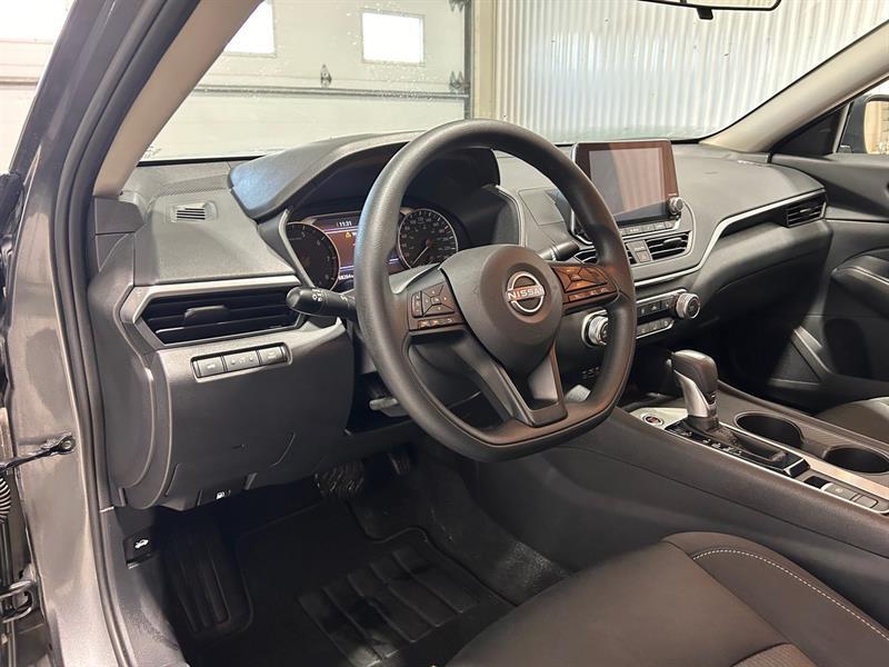 2024 Nissan Altima - Image 11