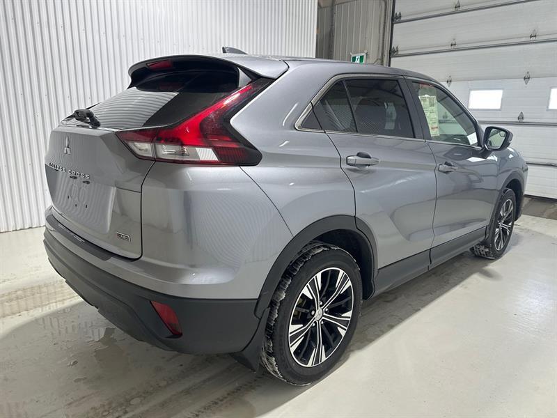 2022 Mitsubishi Eclipse - Image 6