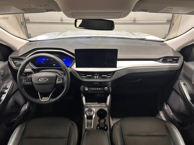 2025 Ford Escape - Image 15