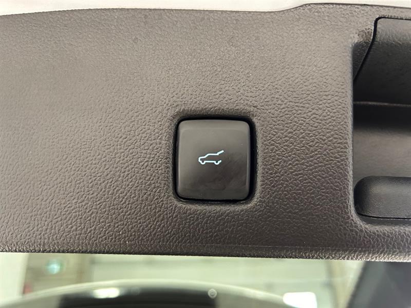 2025 Ford Escape - Image 18