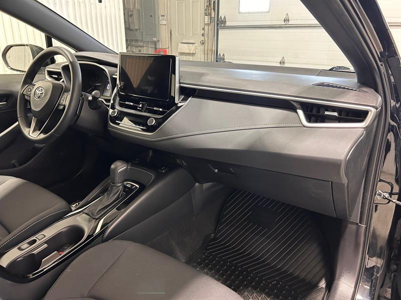 2025 Toyota Corolla - Image 20