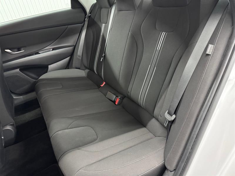 2024 Hyundai Elantra - Image 16