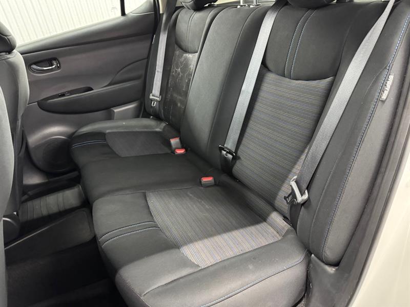 2022 Nissan Leaf - Image 14