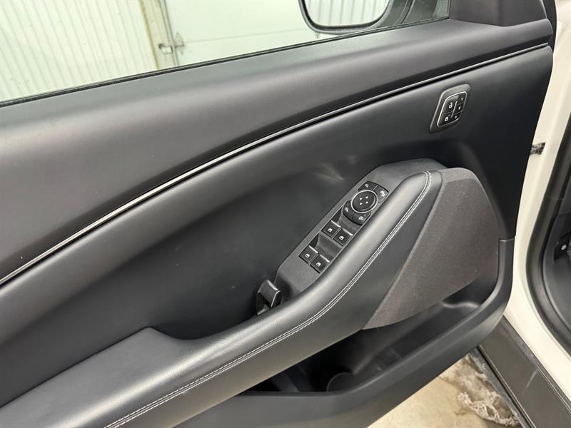 2023 Ford Mustang - Image 11