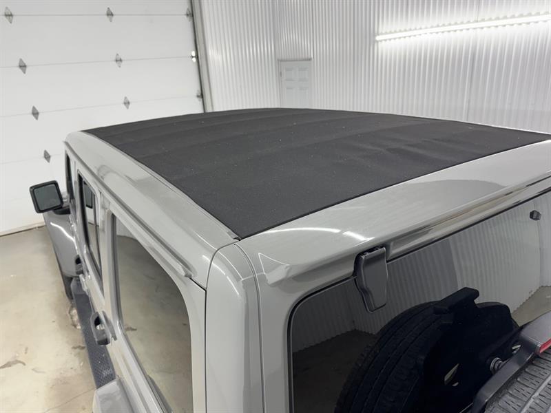 2021 Jeep Wrangler - Image 10