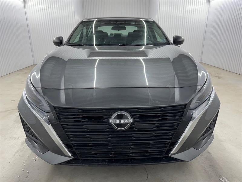 2024 Nissan Altima - Image 3