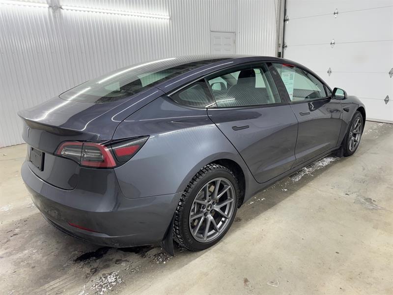 2023 Tesla Model 3 - Image 4