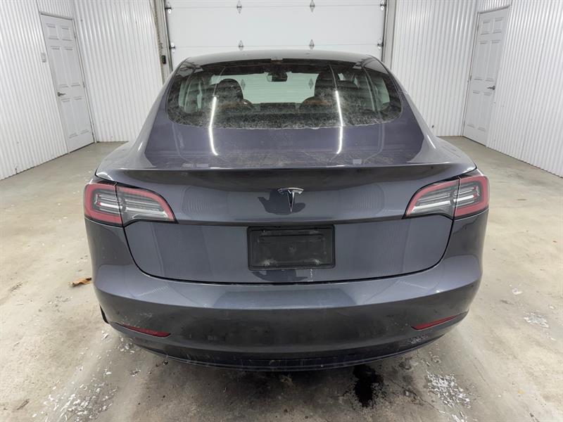 2023 Tesla Model 3 - Image 5