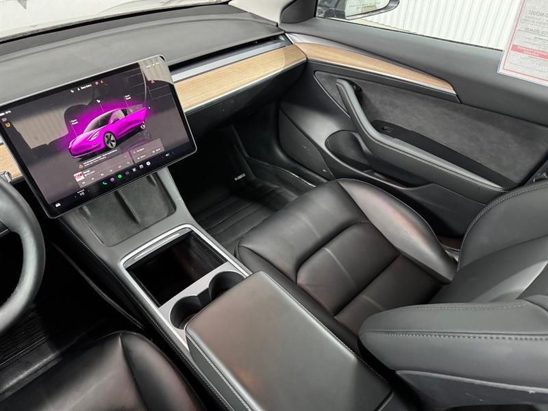 2023 Tesla Model 3 - Image 9