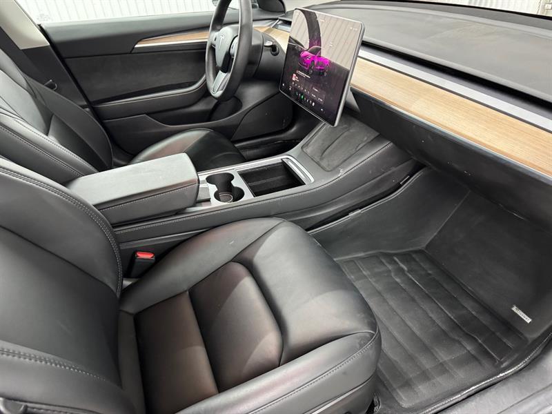 2023 Tesla Model 3 - Image 26