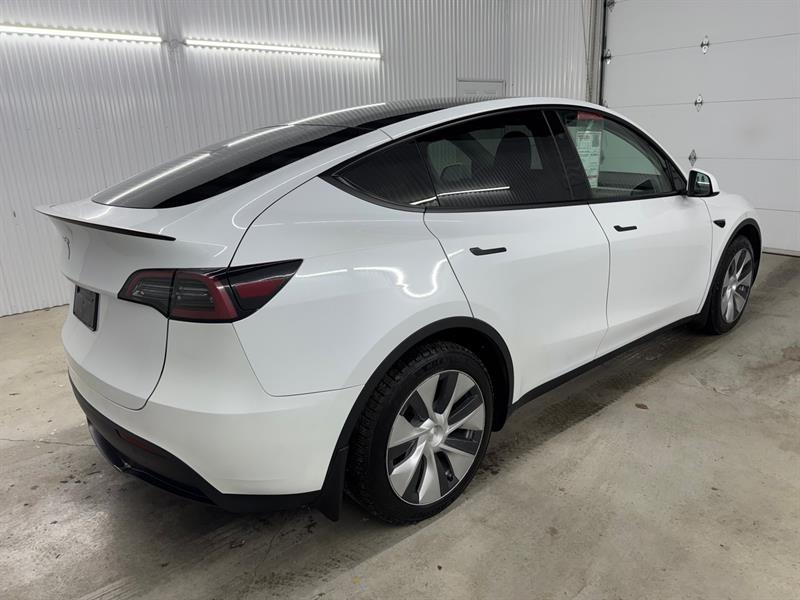 2024 Tesla Model Y - Image 23