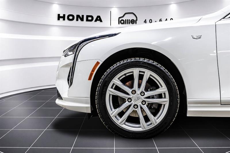 2022 Cadillac CT4 - Image 10