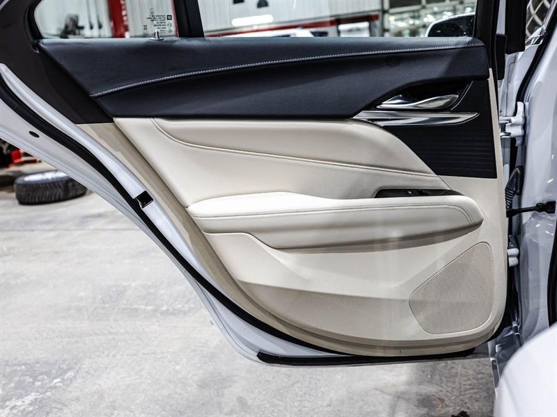 2022 Cadillac CT4 - Image 13