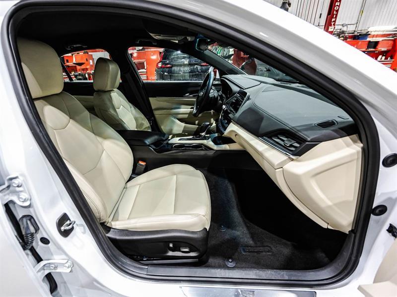 2022 Cadillac CT4 - Image 18