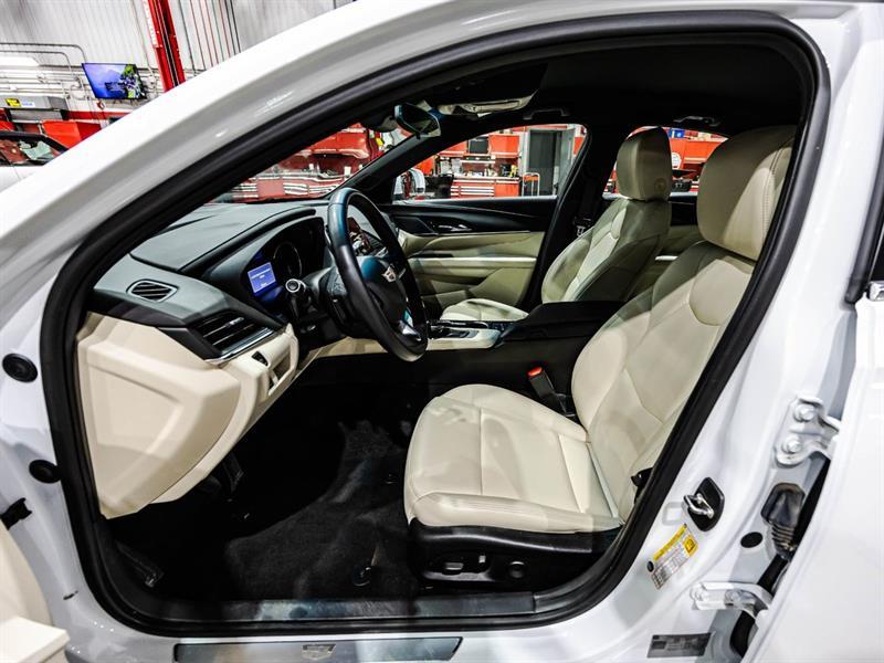 2022 Cadillac CT4 - Image 19