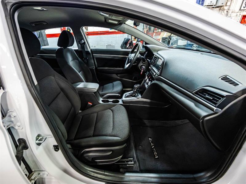2020 Hyundai Elantra - Image 17