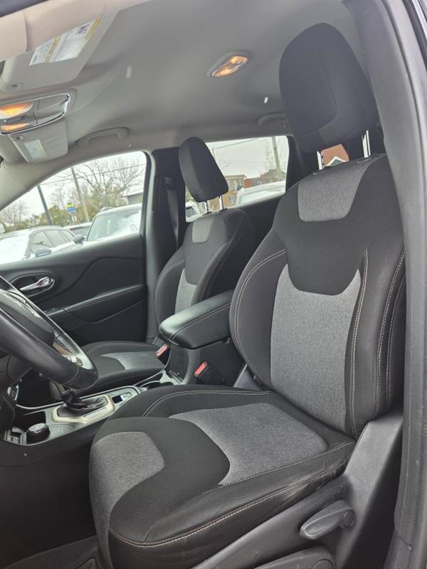 2014 Jeep Grand Cherokee - Image 16