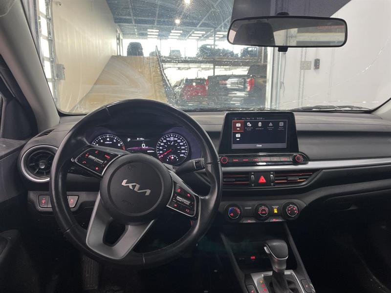 kia Forte 2023 - 18
