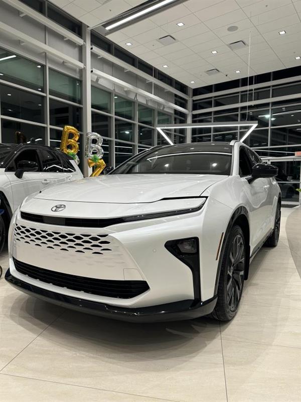 2025 Toyota Crown Signia Limited AWD