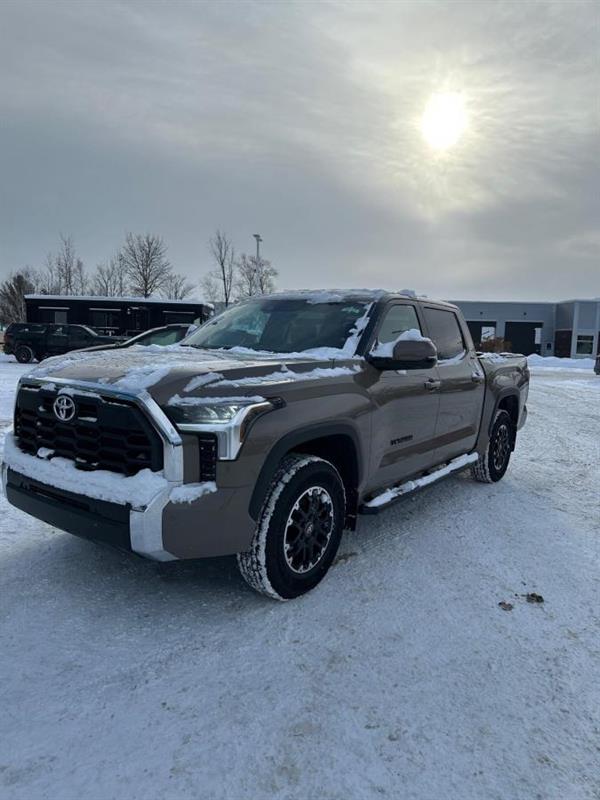 Toyota Tundra SR5 CrewMax Cab 4WD 2026