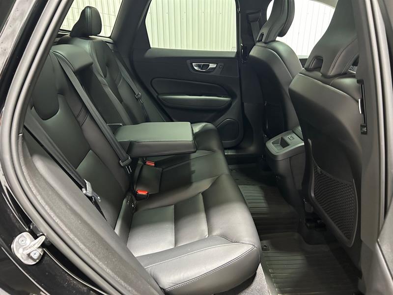 volvo XC60 2023 - 19