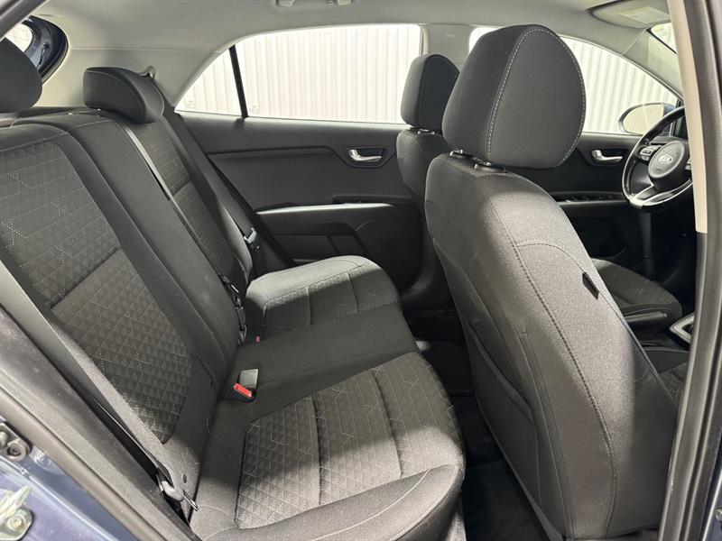 kia Rio 5-door 2019 - 16