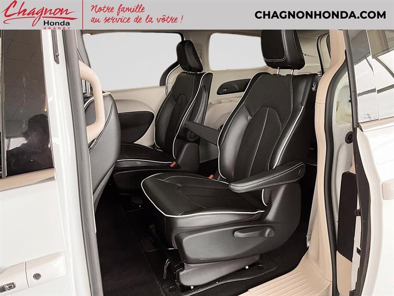 chrysler Pacifica Hybrid 2023 - 12