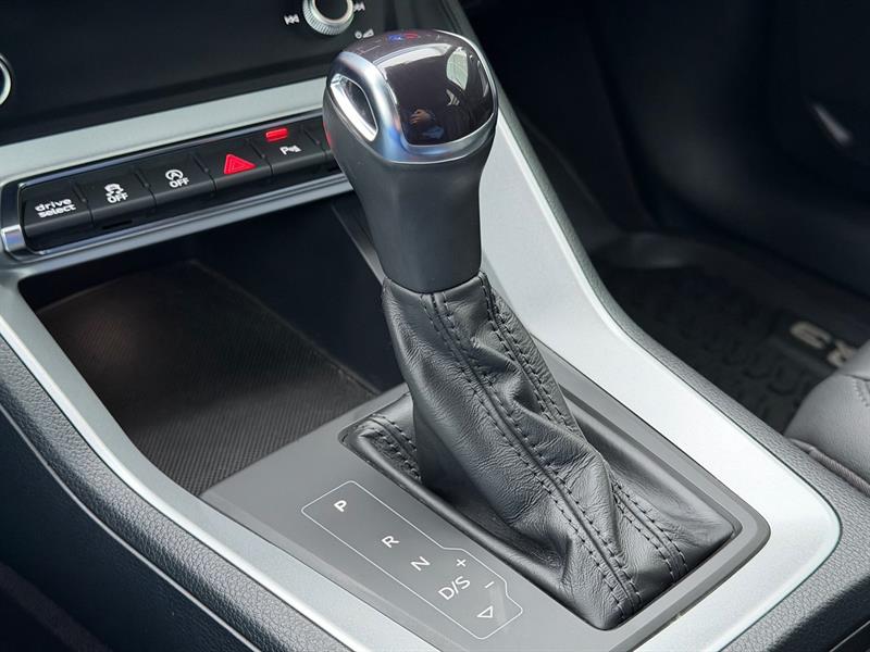 audi Q3 2022 - 25