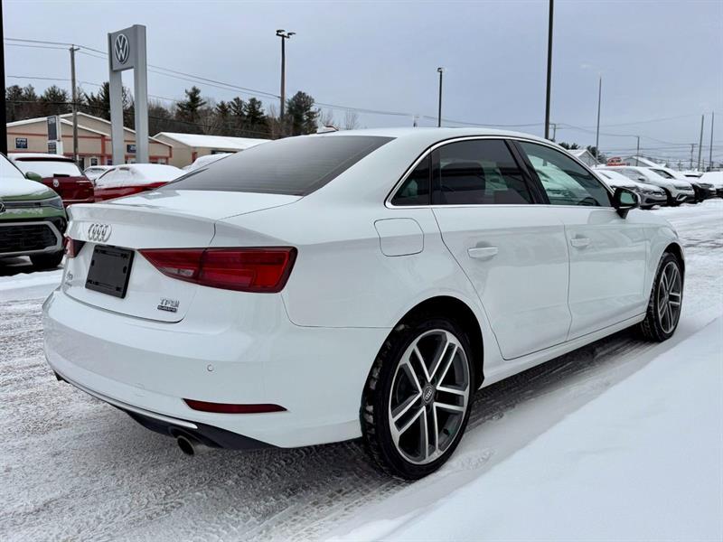audi A3 Sedan 2018 - 11